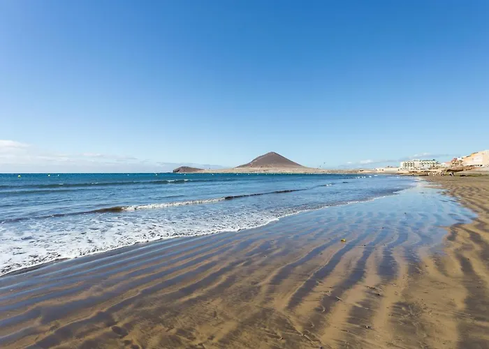 Home2book Sea Side شقة